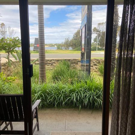 Abel Tasman Waterfront Motel Lakes Entrance Exterior foto