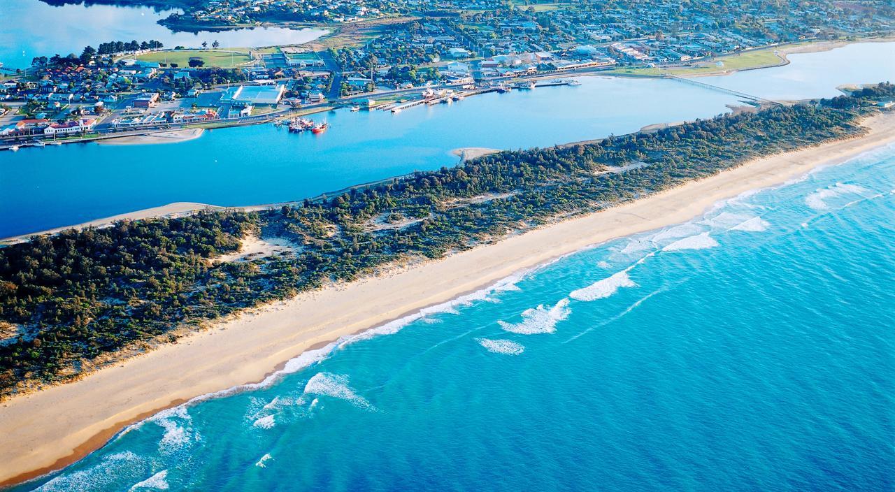 Abel Tasman Waterfront Motel Lakes Entrance Exterior foto